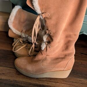Women's Tan Suede Boots